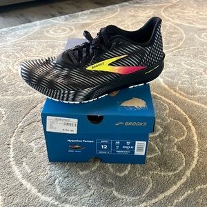 Brand new mens brooks size 12